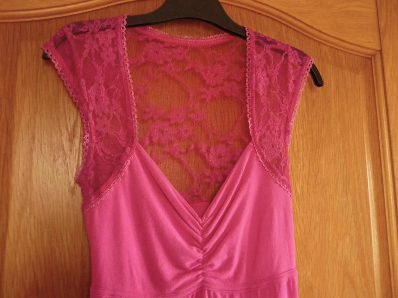 Chemise rose fuchsia avec manches en dentelle et dos avec ruban Taille S-M – photo 2